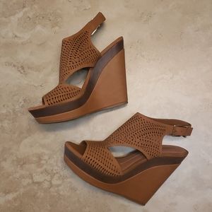 Gianni Bini platform wedges heels